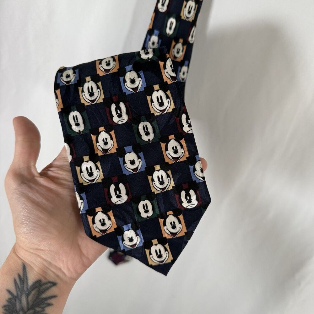 Mickey Inc Tie Men's 60" Mickey Mouse Face Print 100% Silk 4" Wide